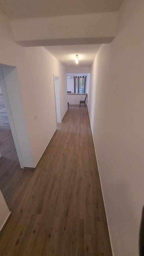 Apartmani Mlinar - Two Bedroom Apartment With Seaview Grebastica Exterior photo